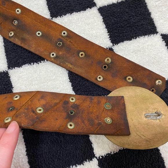 Brown Leather Concho Belt with Brass Accents | Vintage | Medium - Picture 5 of 6